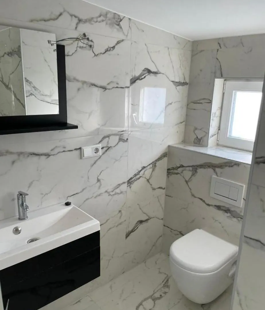 Neu-Gebautes-Komplettes-Reihenhaus Oberasbach Holiday home